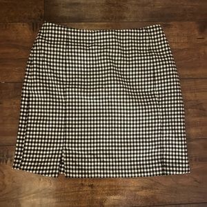 Trendy Checkered Skirt, Size 4